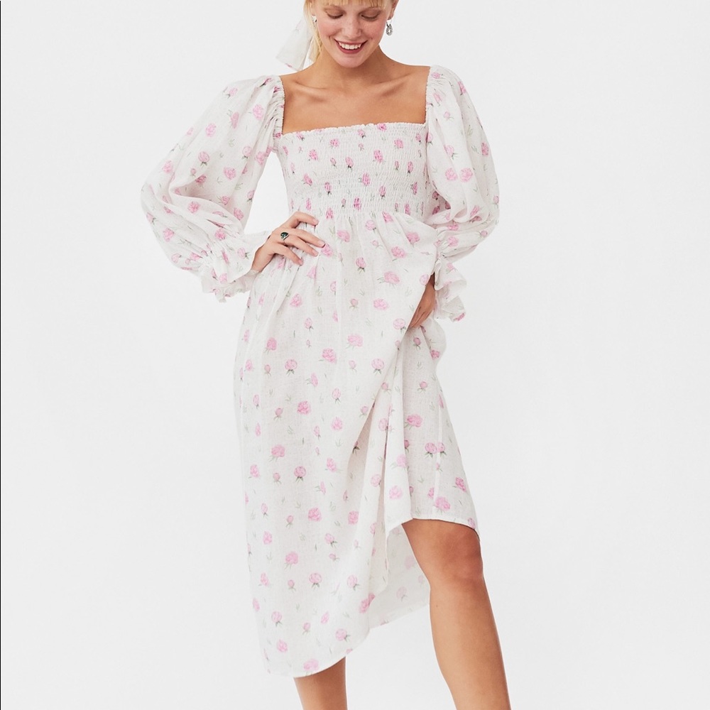 Daily Sleeper Atlanta Linen Dress in Roses